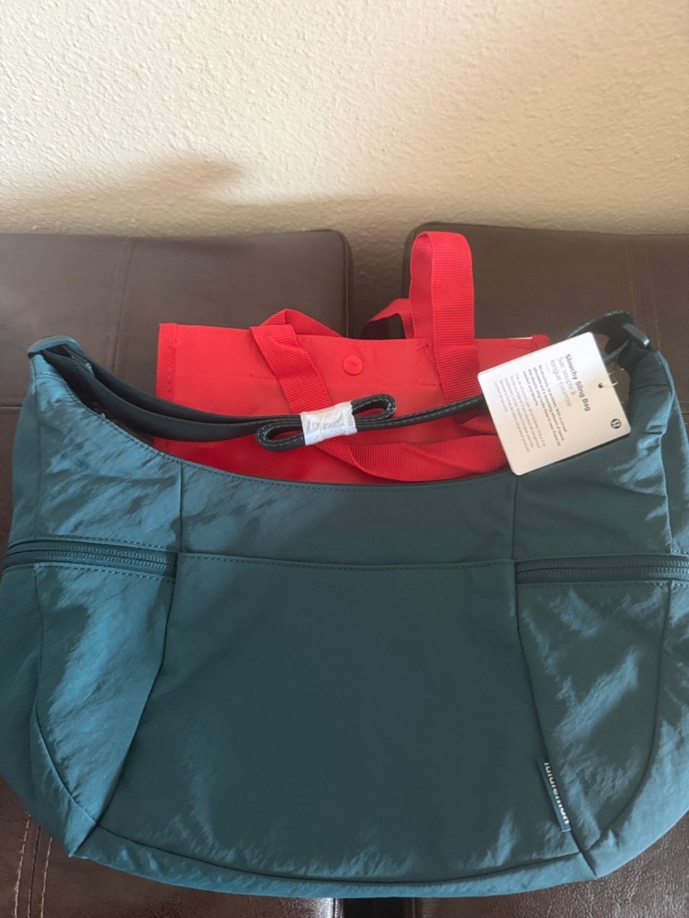 lululemon athletica slouchy sling bag 6L
Color : warp teal - Picture 2 of 2